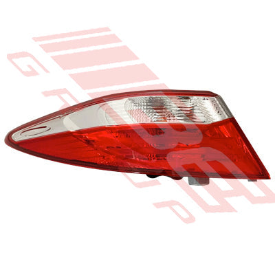 8154398-11 - REAR LAMP - L/H - OUTER - CHROME REFLECTOR - TO SUIT - TOYOTA CAMRY 2015- F/LIFT